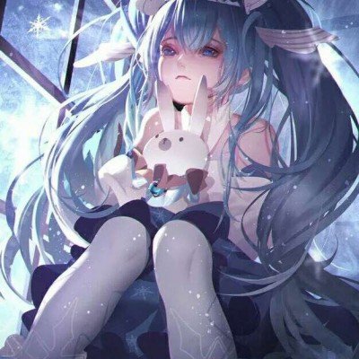 战士在暴雨中收旗步伐依旧铿锵